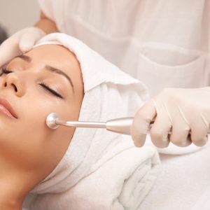 Microdermoabrasión + peeling ultrasónico